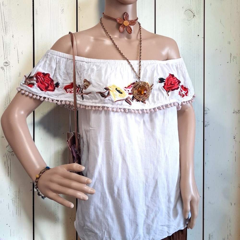 White Off Shoulder Embroidered Floral Mexican Style Peasant Top Boho Festival S